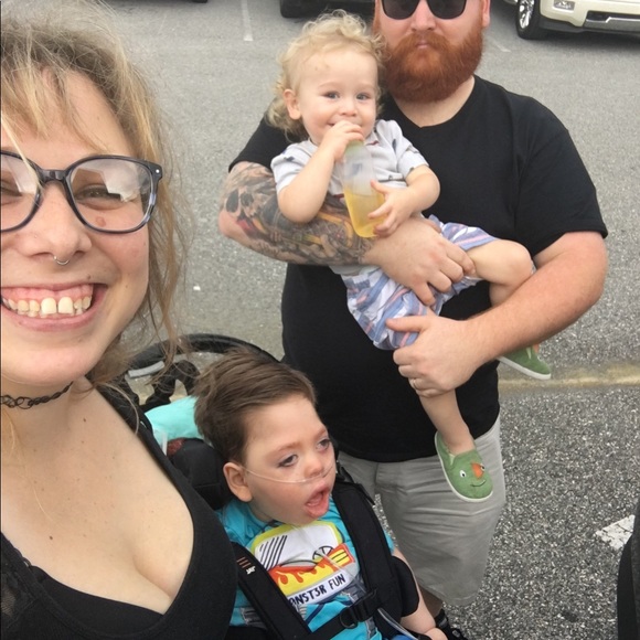 Meet your Posher, Nykole - Picture 2 of 5